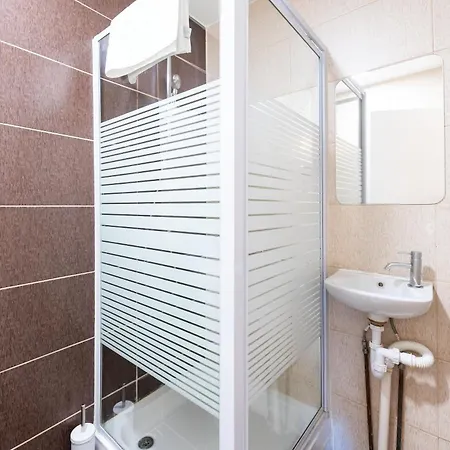 Luxury 3 Bedroom Flat With Balcony In Westbourne Park Londra Esterno foto