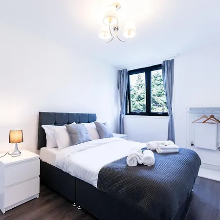Luxury 3 Bedroom Flat With Balcony In Westbourne Park Londra Esterno foto