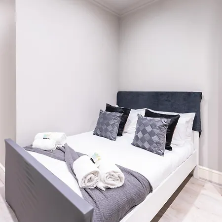 Luxury 3 Bedroom Flat With Balcony In Westbourne Park Londra Esterno foto